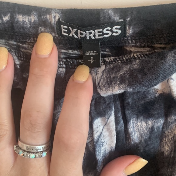 EXPRESS Black and white tie dye strapless maxi dress - Picture 3 of 4